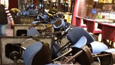 Un crucero casi zozobra entre olas de nueve metros