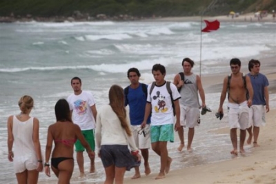 Praia do Rosa, un para&iacute;so adolescente