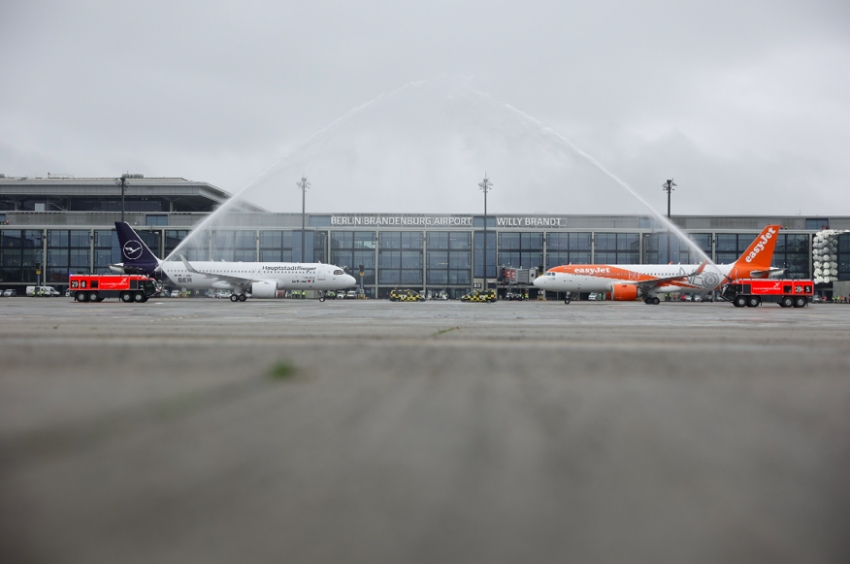 Con nueve a&ntilde;os de retraso abre el nuevo Aeropuerto de Berl&iacute;n