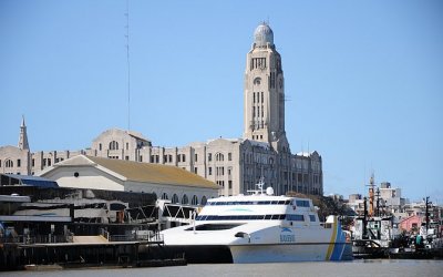 Buquebus y BQB habrían suspendido pago a proveedores y enviarían personal a seguro de paro