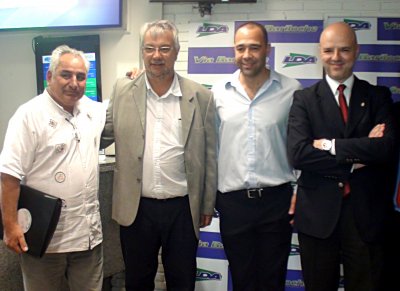 Luis Rosadilla (Senador de la República), Enrique Pintado (Ministro de Transporte), Enrique Quinteros (Moldax), Antonio Carámbula (Subsecretario de Turismo). 