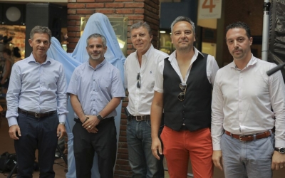 Marcelo Lombardi, Gte Gral de Tres Cruces; Oscar Curutchet, Intendente Interino de Montevideo; Rubén Tribucio; Alberto Saravia; Pablo Cusnir, Gte Marketing Tres Cruces.