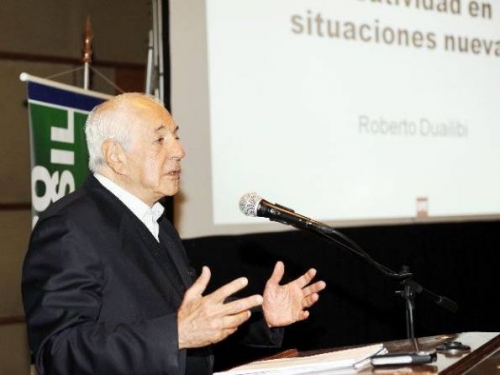 Dr. Roberto Duailibi, publicista brasile&ntilde;o, dio algunos ejemplos de c&oacute;mo avanzar con la imagen del Paraguay.