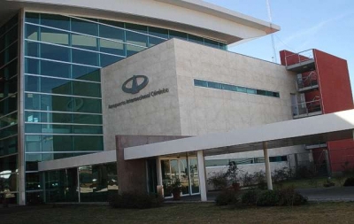 Macri quiere que aeropuerto de C&oacute;rdoba sea mayor e internacional