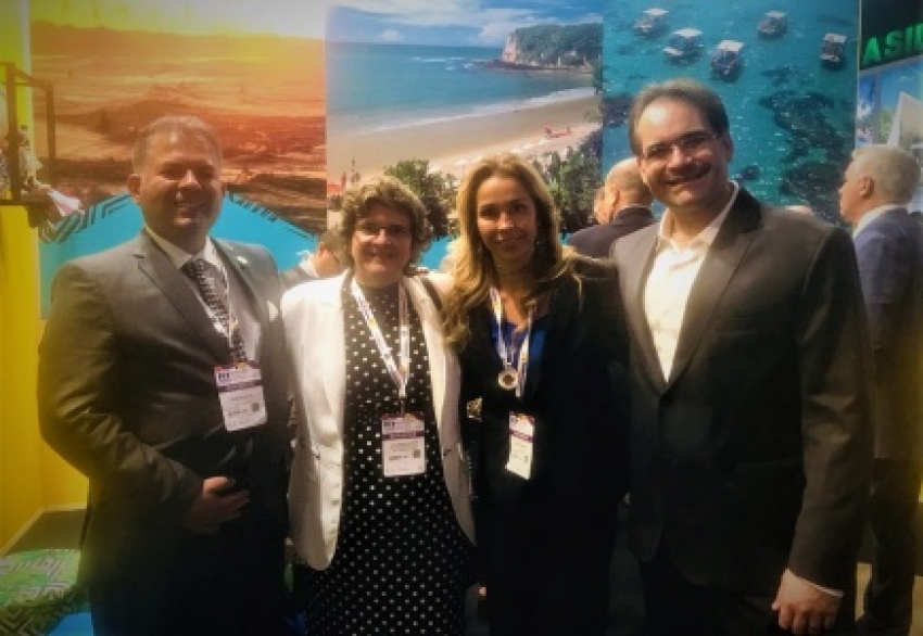 Director de Marketing de Embratur, Osvaldo Matos;  Secretaria de Turismo RN, Aninha Costa;  Directora de Inteligencia Competitiva y Promoci&oacute;n Tur&iacute;stica, Katja Becker;  responsable de las relaciones institucionales de la empresa brasile&ntilde;a, Ciro Camargo.