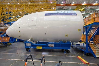 Comenz&oacute; ensamblaje final del primer Boeing 787 de LAN