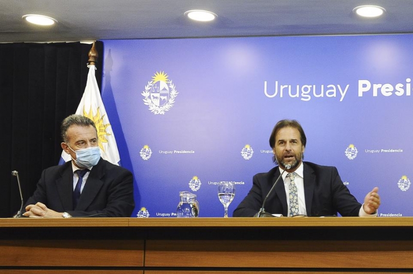 Ministro de Salud, Daniel Salinas, y Presidente de la Rep&uacute;blica, Luis Lacalle Pou