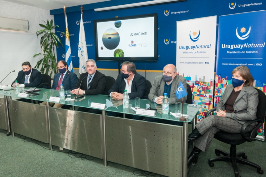 Lanzamiento de Flores destino tur&iacute;stico en el MINTUR
