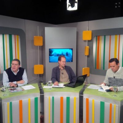 Gabriel Romano; Miguel Nogueira y Jorge Gatti, llevaron adelante una muy exigente entrevista a Herrera y se trataron varios de los temas que conforman la historia contada por el autor.