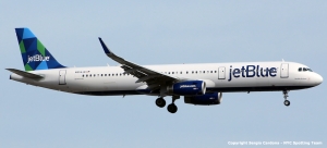 Por un pastel expulsan a familia de un vuelo de JetBlue