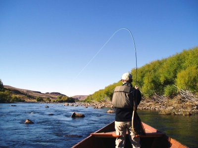 Destinos patagónicos para los amantes de la pesca