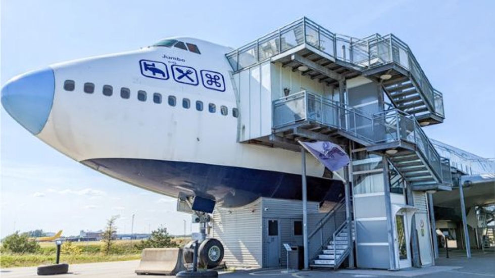 Boeing 747 es convertido en hotel: c&oacute;mo es, cu&aacute;nto cuesta y d&oacute;nde se encuentra