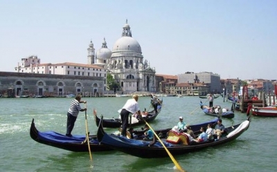 Venecia muere de &eacute;xito por el turismo