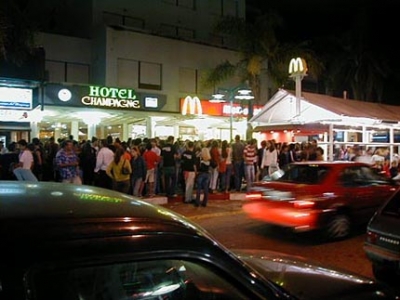 Dice Pato que los visitantes quieren paseos peatonales donde puedan ver y ser vistos...y no el caos de Gorlero.