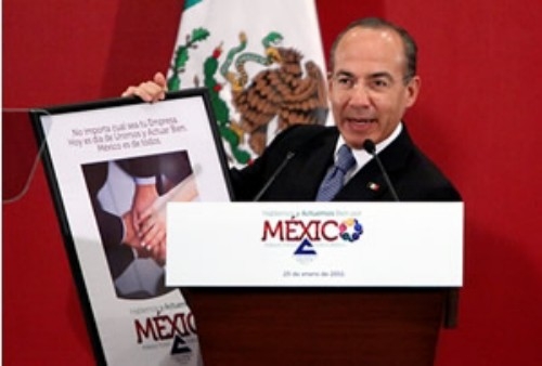 El mandatario inaugur&oacute; la Convenci&oacute;n Nacional de Turismo 2011, acto en cual firm&oacute; el decreto para declarar 2011 como &ldquo;A&ntilde;o del Turismo en M&eacute;xico&rdquo;