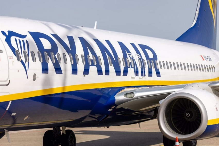 Avi&oacute;n de Ryanair.