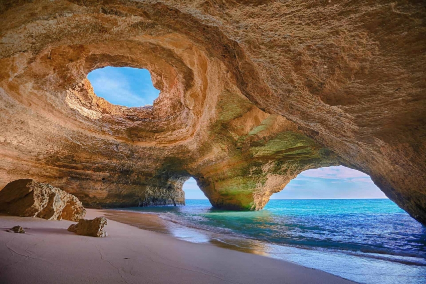 Cuevas de Benagil, playas y delfines #PDAenEuropa2022