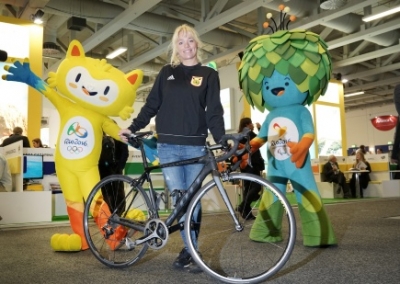 La atleta alemana Charlotte Becker competir&aacute; en la Olimp&iacute;ada Rio 2016 en la modalidad persecusi&oacute;n por equipo de ciclismo.