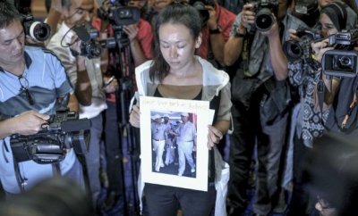 Familiares de víctimas del vuelo MH370 buscan &quot;la verdad&quot;