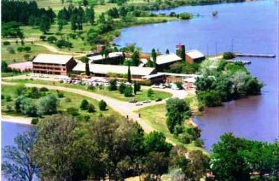 Nota de El Pa&iacute;s, acerca del cuestionado aviso que mencionaba a las termas