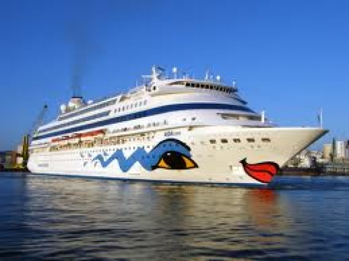 A bordo del Aída Cara