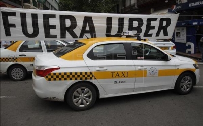 Juez intima al Estado uruguayo por Uber