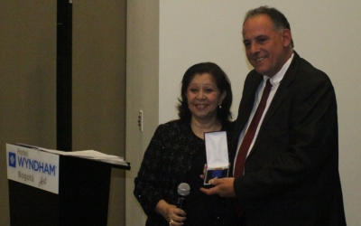 Roque Baudean homenajeado en Colombia