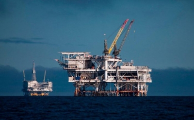 Plataforma de exploraci&oacute;n petrolera en las costas de la Florida