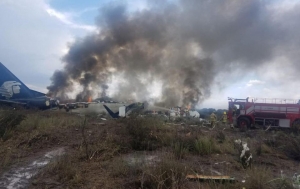 Un centenar de pasajeros y tripulantes han sobrevivido a un accidente a&eacute;reo en M&eacute;xico