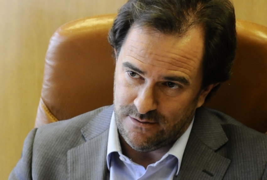 Uruguay: delincuentes treparon hasta un cuarto piso y robaron apartamento de Germ&aacute;n Cardoso