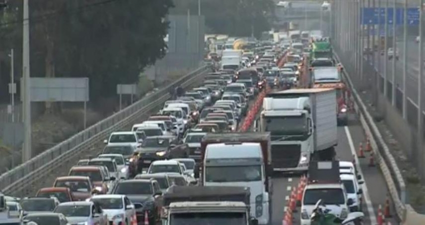 15 kil&oacute;metros de atasco en Ruta 5 al sur de Santiago