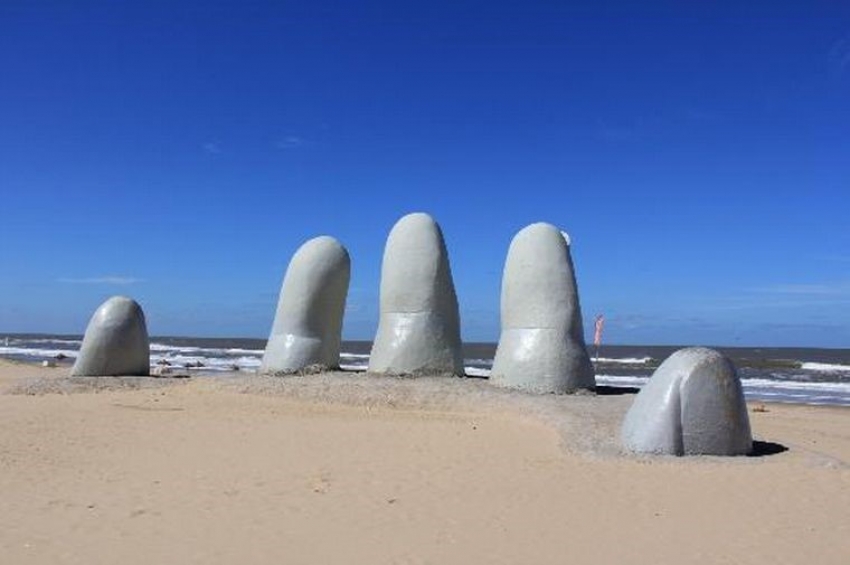 &ldquo;En Punta del Este estamos vacunando tambi&eacute;n a quienes no tienen residencia en Uruguay&rdquo;