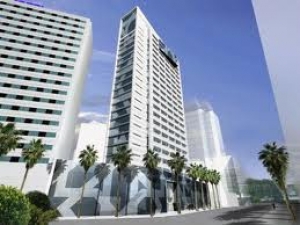 Sofitel estrena en Casablanca un edificio en vidrio que destaca en el paisaje