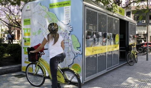 Los turistas extranjeros se suman al programa 'Mejor en Bici' en la Ciudad de Buenos Aires
