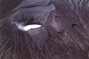 Tours a&eacute;reos para conocer los volcanes de Costa Rica