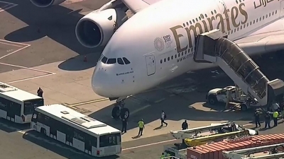 Avi&oacute;n de Emirates puesto en cuarentena en Nueva York