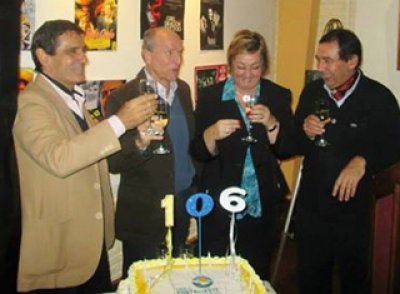 Alcalde de Punta del Este Mart&iacute;n Laventure, junto al nuevo Presidente de la Liga PDE Dr. Javier San Mart&iacute;n, Ministra de Turismo Liliam Kechichian y Past President H&eacute;ctor Ara&uacute;jo.