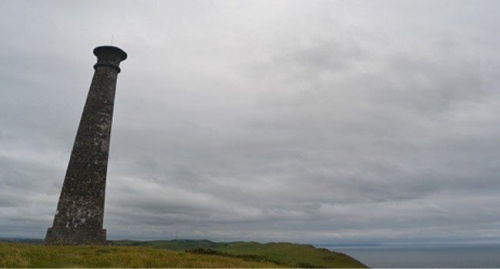 La interesante historia de un extra&ntilde;o monumento en Gales 