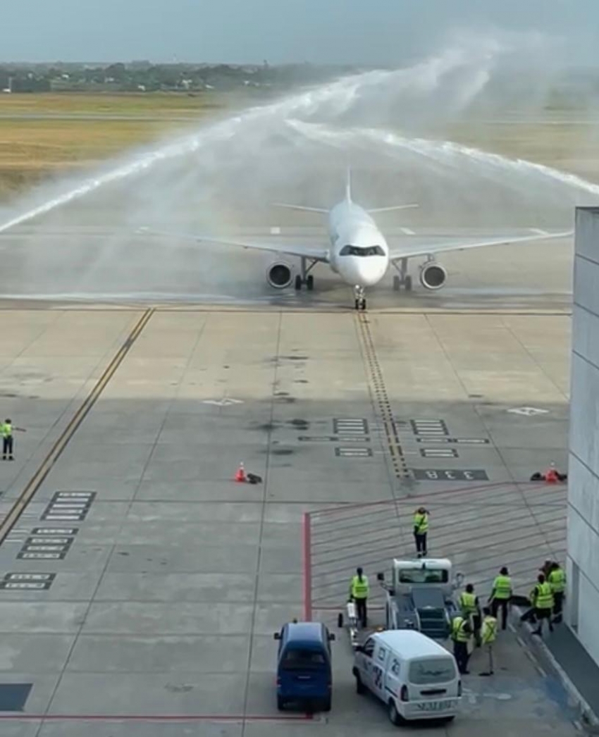 Con 80% de ocupaci&oacute;n arrib&oacute; desde Santiago de Chile primer vuelo de JetSmart