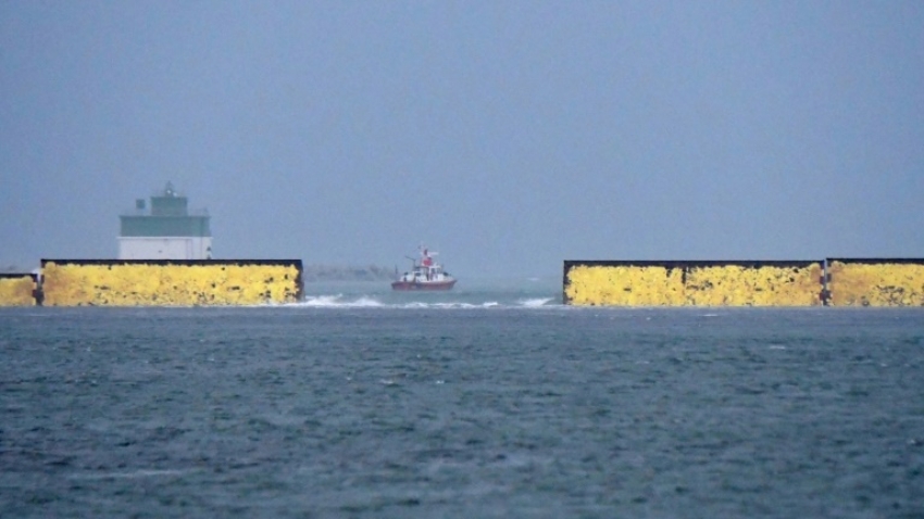 Venecia activa por primera vez su nuevo dique y logra frenar la temida &lsquo;acqua alta&rsquo;