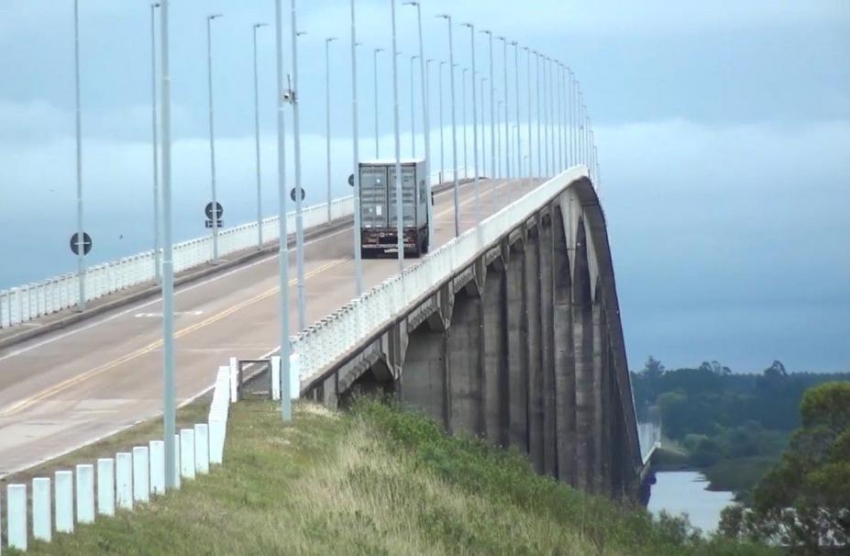 Uruguay reabri&oacute; sus fronteras &iquest;y Argentina?