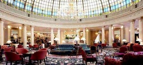  El famoso vest&iacute;bulo del m&iacute;tico hotel madrile&ntilde;o. (The Westin Palace)