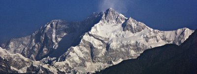 Nepal planea repartir tarjetas SIM gratuitas para socorrer a senderistas