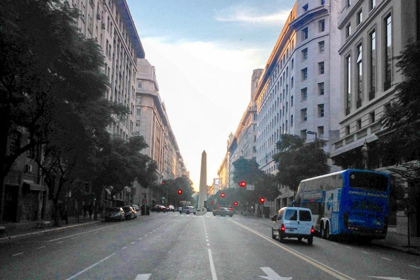 Argentina extendi&oacute; el cierre de fronteras hasta fin de mes