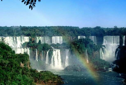 Limitan a agencias de viajes argentinas en Foz de Iguaz&uacute;