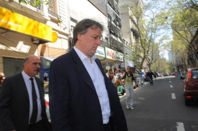 Ministro de Economía Fernando Lorenzo insultado