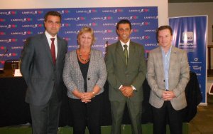 Francisco Chiari, Gerente General de LAN y TAM en Uruguay; Liliam Kechichian, Ministra de Turismo; Pablo Sanmartino, Presidente de la Confederaci&oacute;n Atl&eacute;tica de Uruguay y  Daniel Zarrillo, Director de Deportes de la Intendencia de Montevideo.