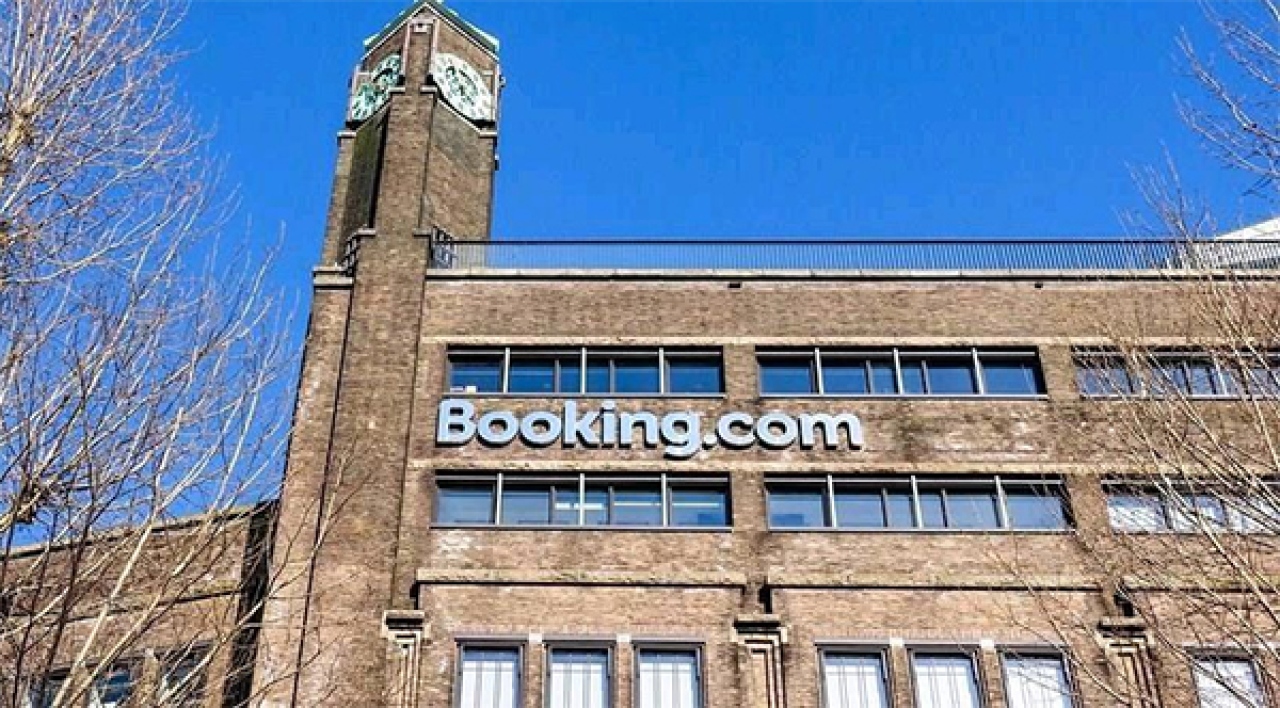 Booking niega la mayor demanda y avisa a los hoteleros espa&ntilde;oles: &ldquo;Nos defenderemos con firmeza&rdquo;