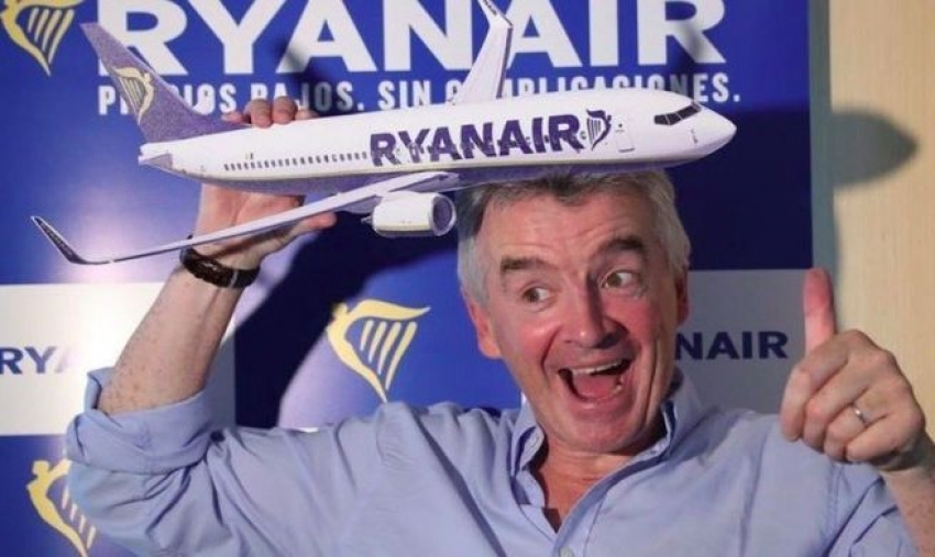 Ryanair dice ahora que le sobran 500 pilotos y 400 TCPs