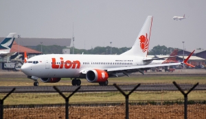 Boeing public&oacute; bolet&iacute;n de seguridad para el 737 MAX tras accidente